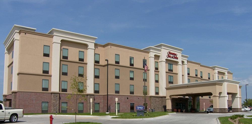 Hampton Inn & Suites Lincoln - Northeast I-80 photo 40