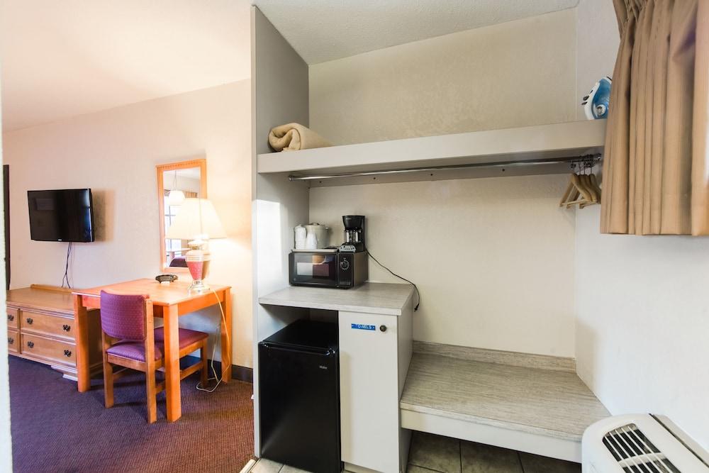 Mountain House Inn photo 26