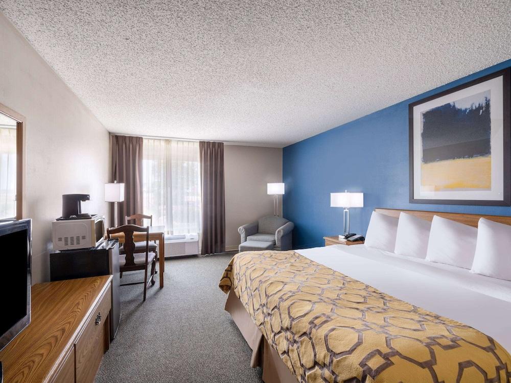 Baymont by Wyndham Limon photo 29