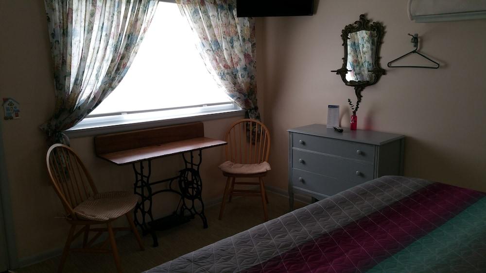 Torch Bay Inn photo 17