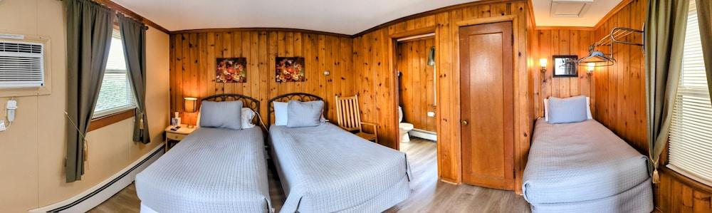 Riverside Motel photo 13