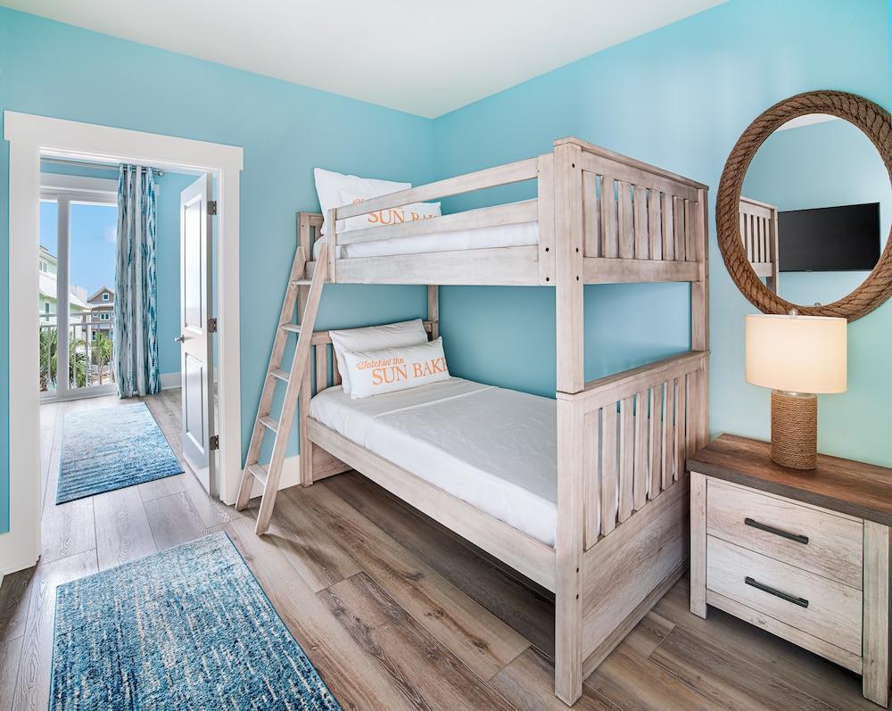Margaritaville Beach Cottage Resort PCB photo 33