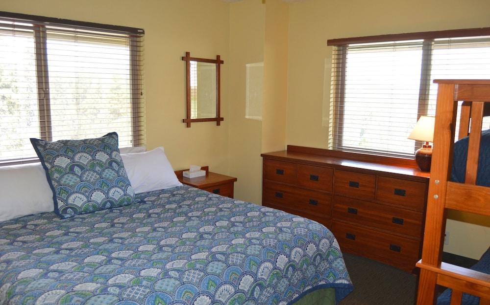 Montecito Sequoia Lodge photo 62