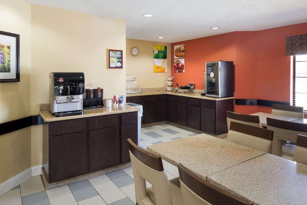 Quality Inn Baytown - Houston East photo 19