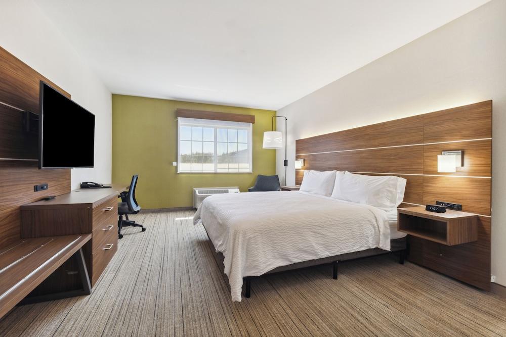 Holiday Inn Express & Suites Mountain View Silicon Valley by IHG photo 16