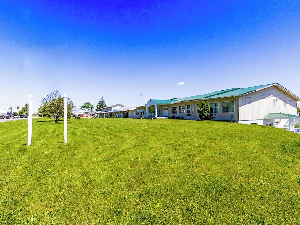 Country Hearth Inn & Suites By OYO Sturgis photo 24