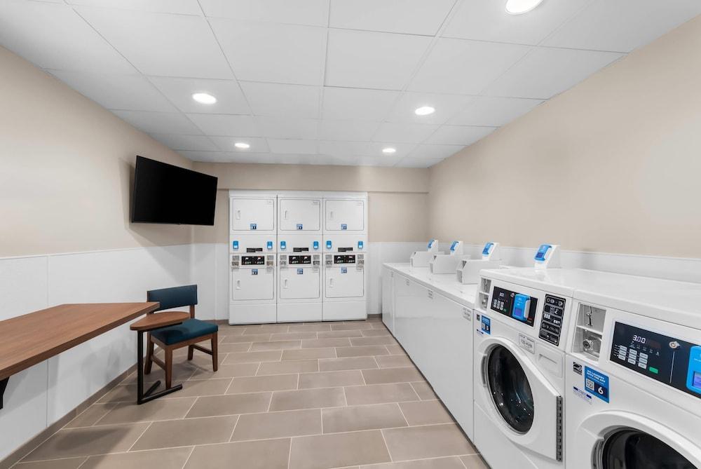 Everhome Suites Bastrop photo 17