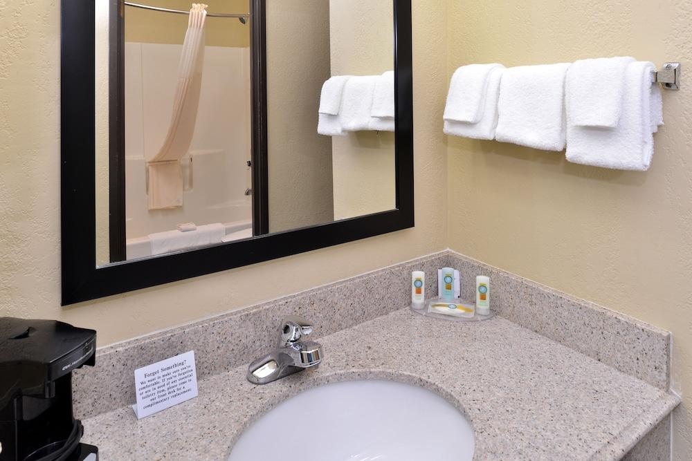 Quality Inn Murray University Area photo 16