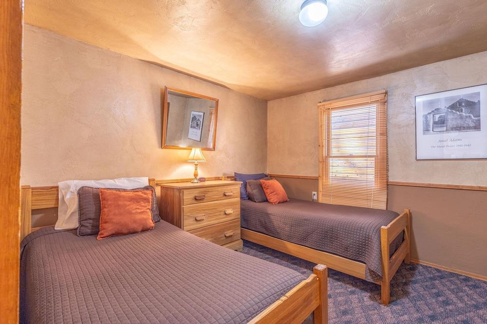 Ruidoso Lodge Cabins photo 16
