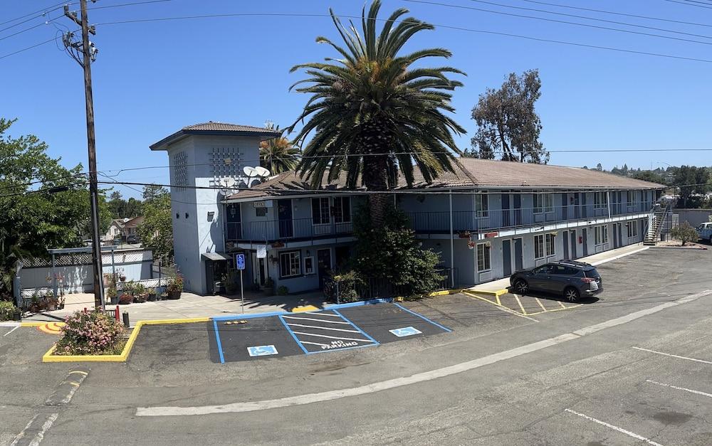 Solano Inn photo 3