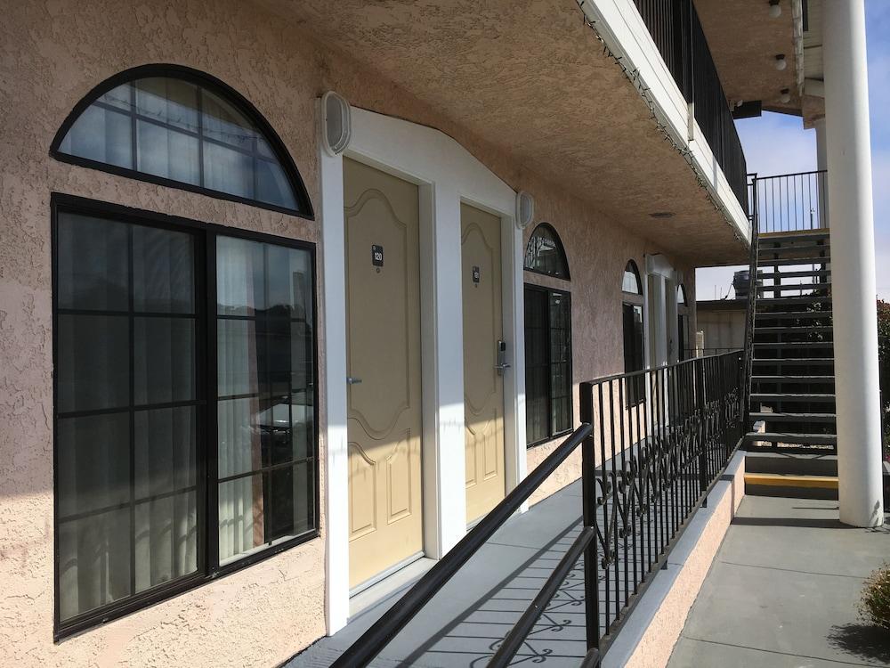 Seaview Inn photo 4