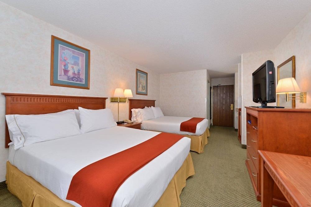 Vagabond Inn Executive - Green Valley photo 14