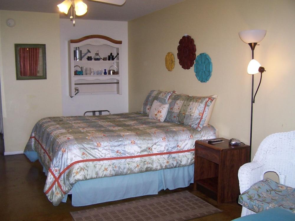 Pointe West Resort Motel photo 47
