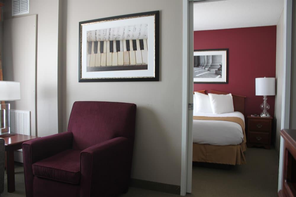GrandStay Hotel & Suites photo 7