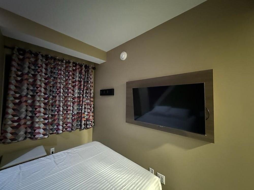 Moon Hotel Brooklyn photo 4