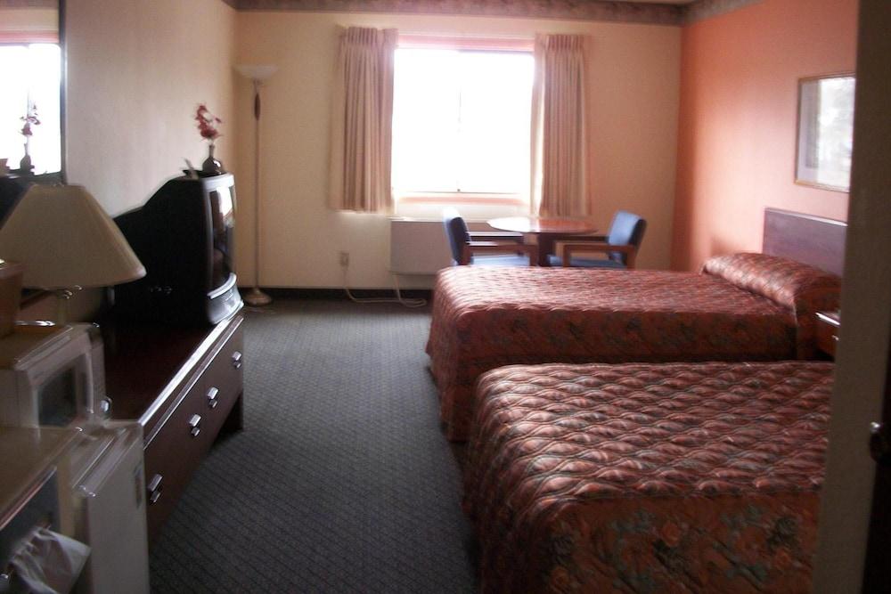 Lodi Valley Suites photo 28