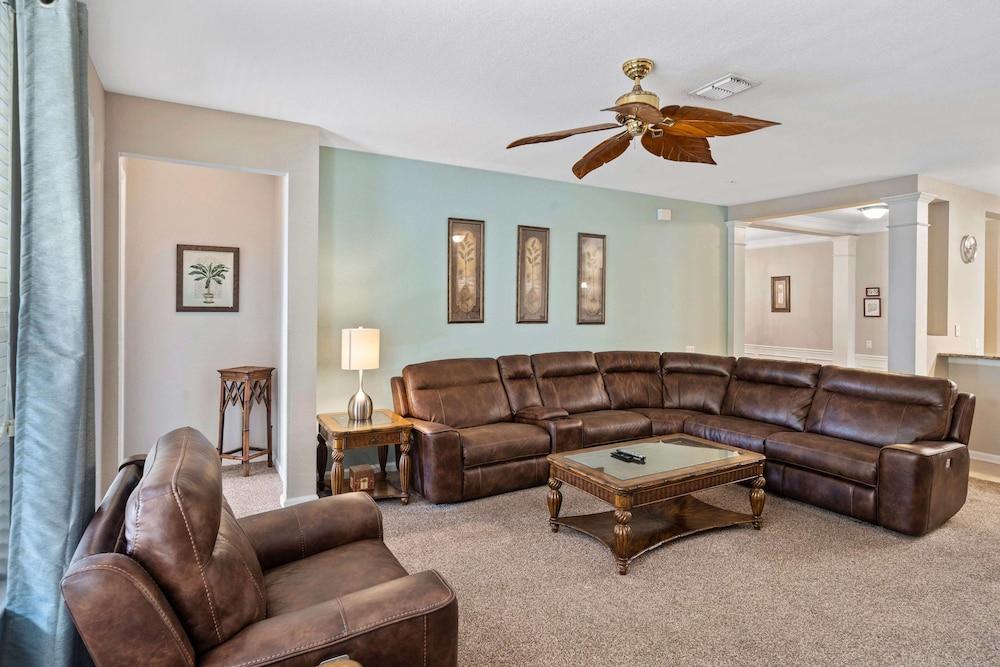 Vista Cay by Orlando Resort Rentals on Universal Boulevard photo 13