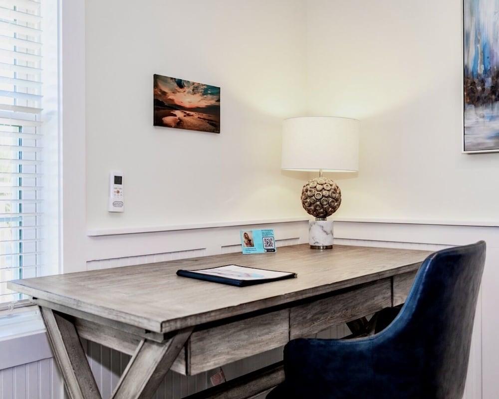 Saltwater Suites photo 21