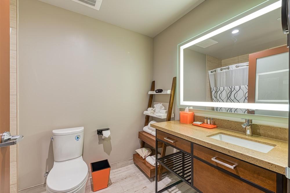 Hotel Lexen - Newhall photo 46
