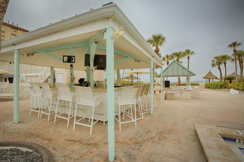 Sandcastle Resort at Lido Beach photo 45