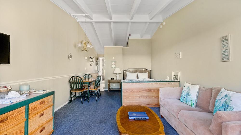 Sea Crest Resort photo 80