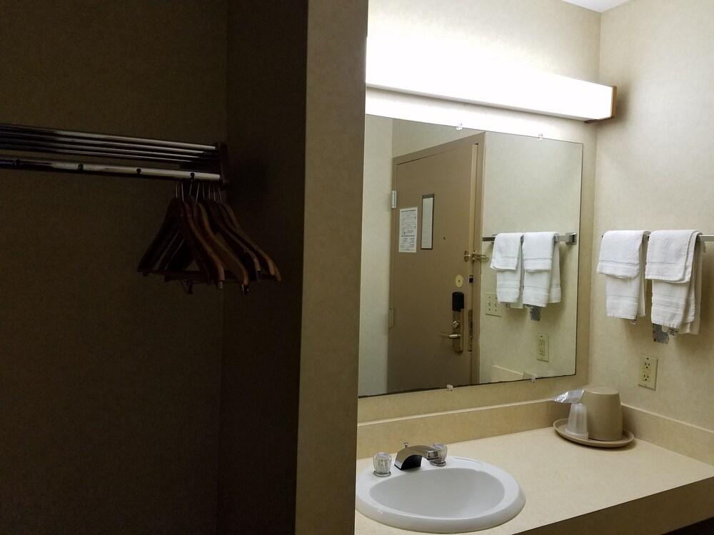 Rodeway Inn Blair photo 34