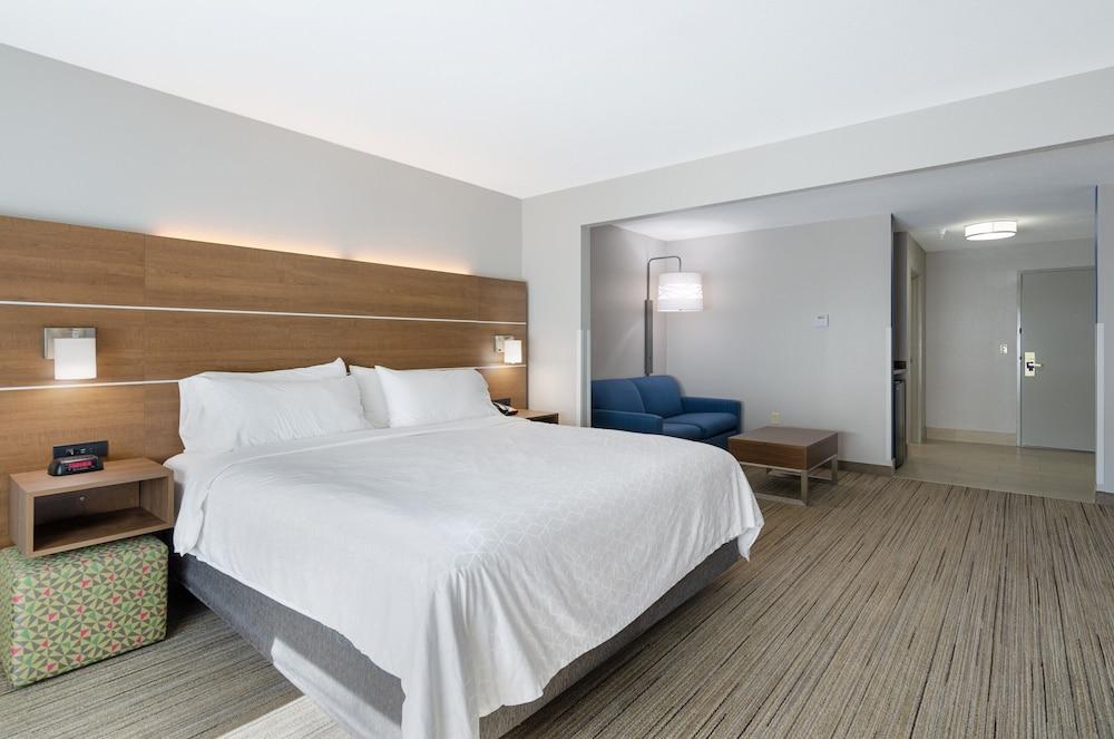 Holiday Inn Express Hotel & Suites Weston by IHG photo 32