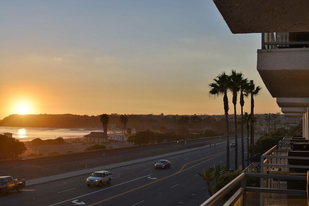 Hilton Vacation Club Riviera Beach & Shores photo 31