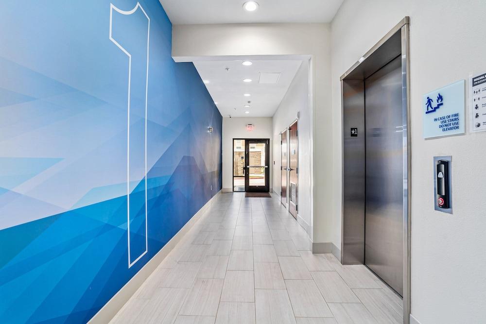 Holiday Inn Express Suites Van Buren-Ft Smith Area by IHG photo 14