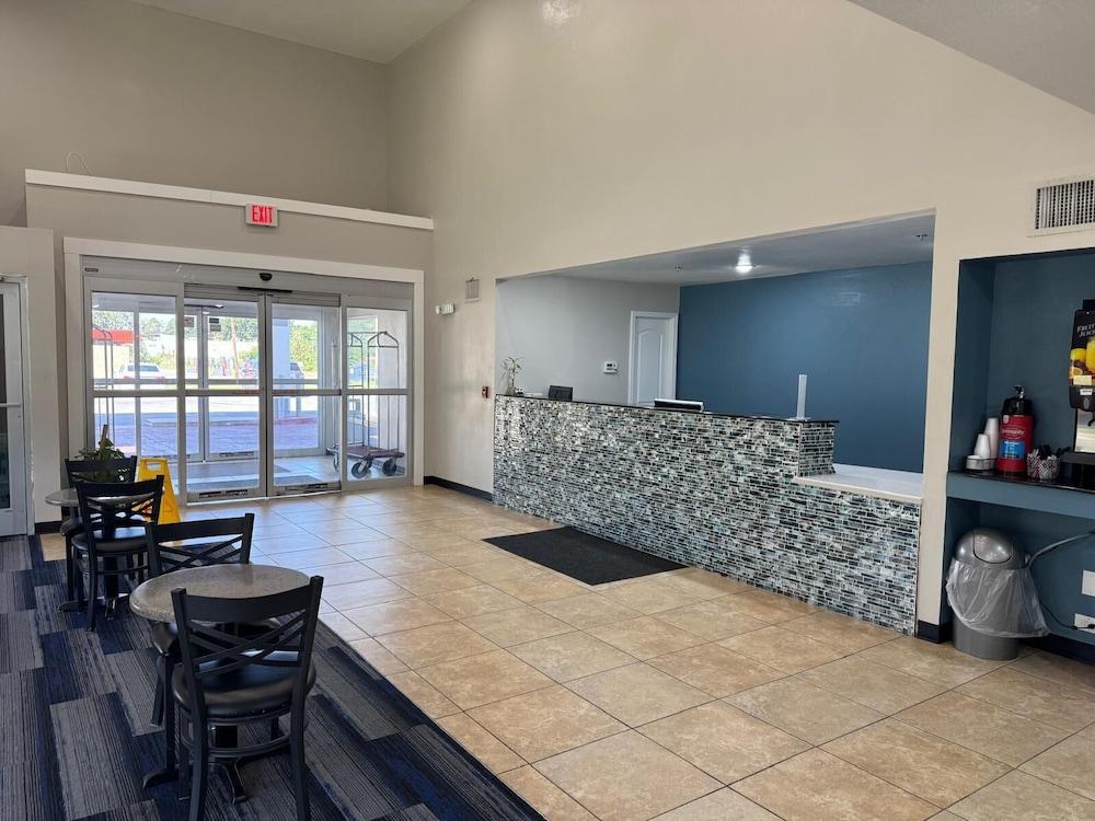 Executive Inn and Suites Baker photo 7
