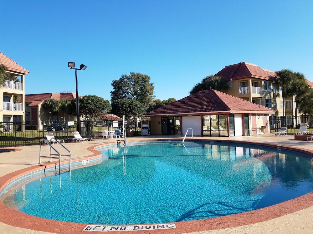 Parc Corniche Condominium Suite Hotel photo 34