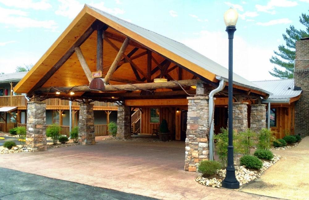 The Smokehouse Lodge and Cabins — hotel in Monteagle