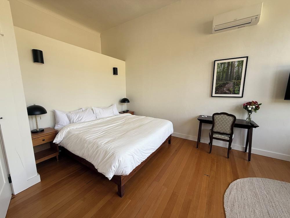 The Historic Schoolhouse Inn — hotel in Trinidad