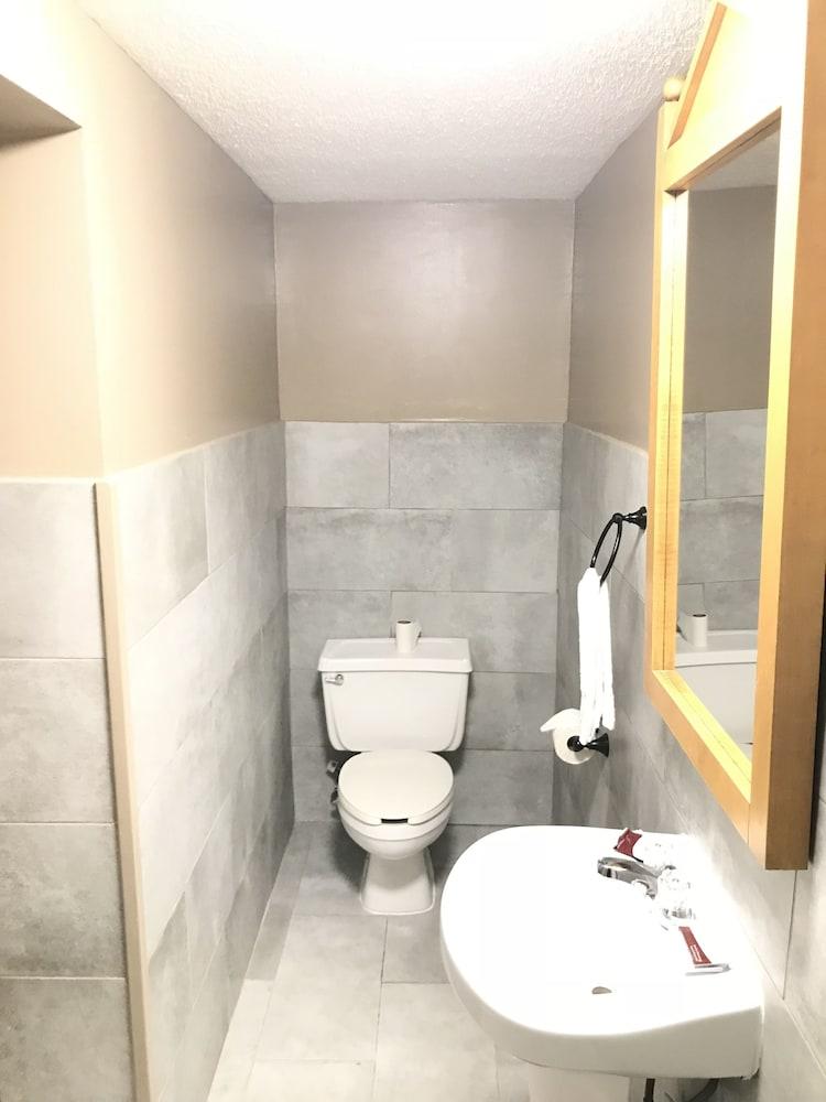 AmeriVu Inn & Suites photo 4