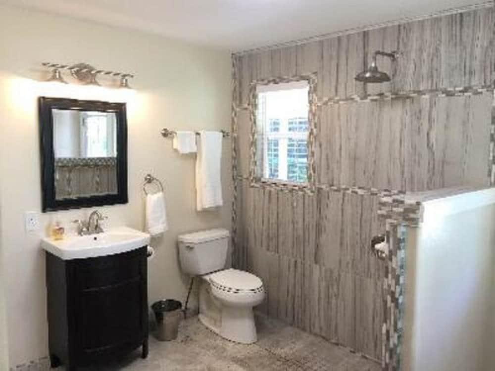 Aarons Cottage photo 44