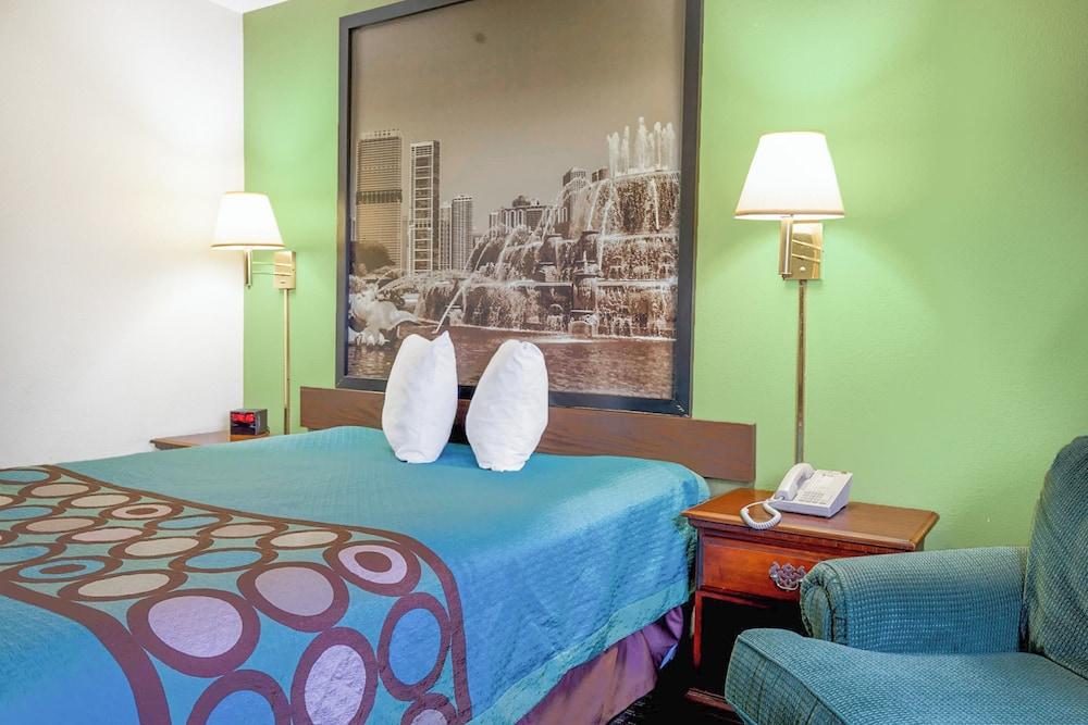 Super Sleep Inn photo 14