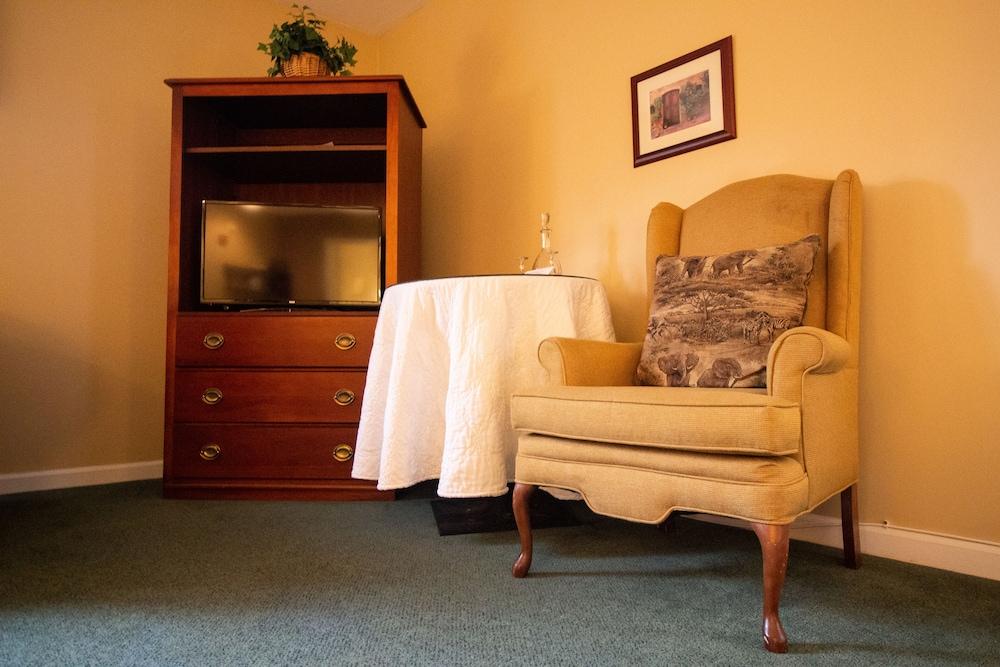 Delamater Inn photo 66