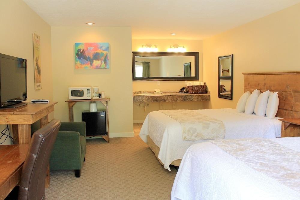 Moose Creek Inn photo 35