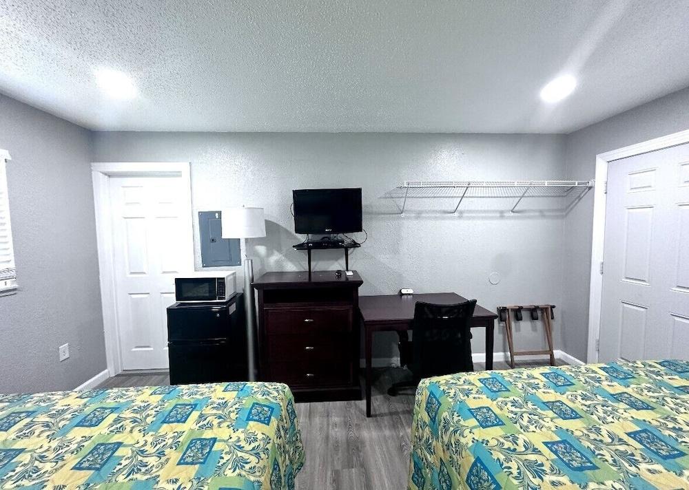 Lemon Bay Motel photo 3