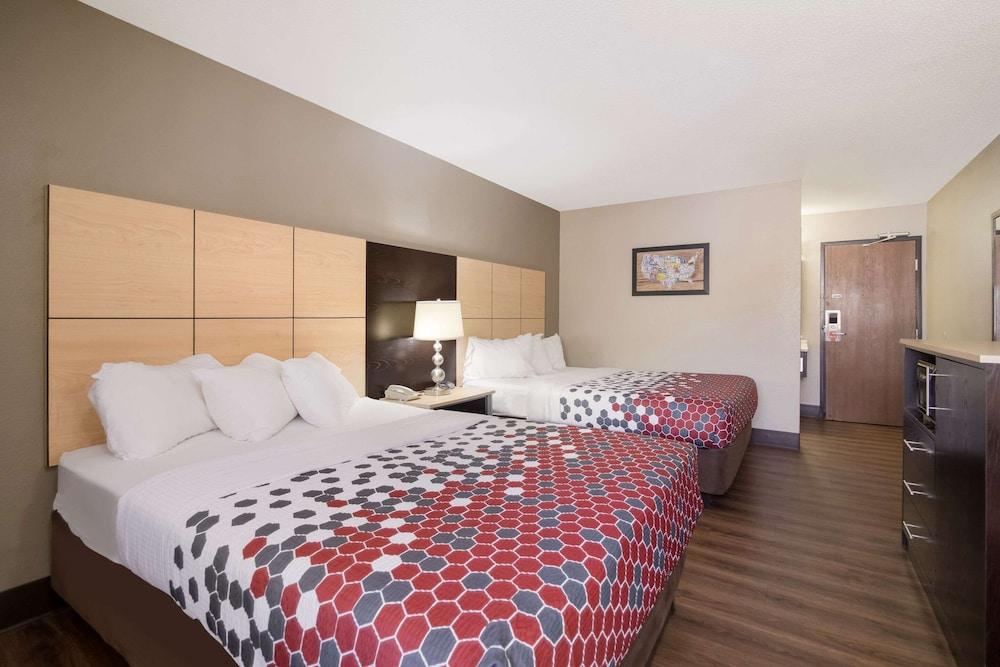 Econo Lodge Grand Forks near University photo 27