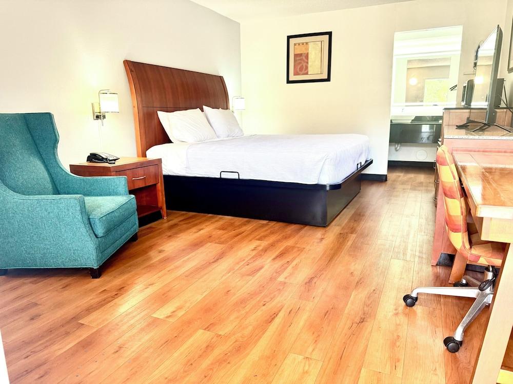 Baymont By Wyndham Metter photo 4