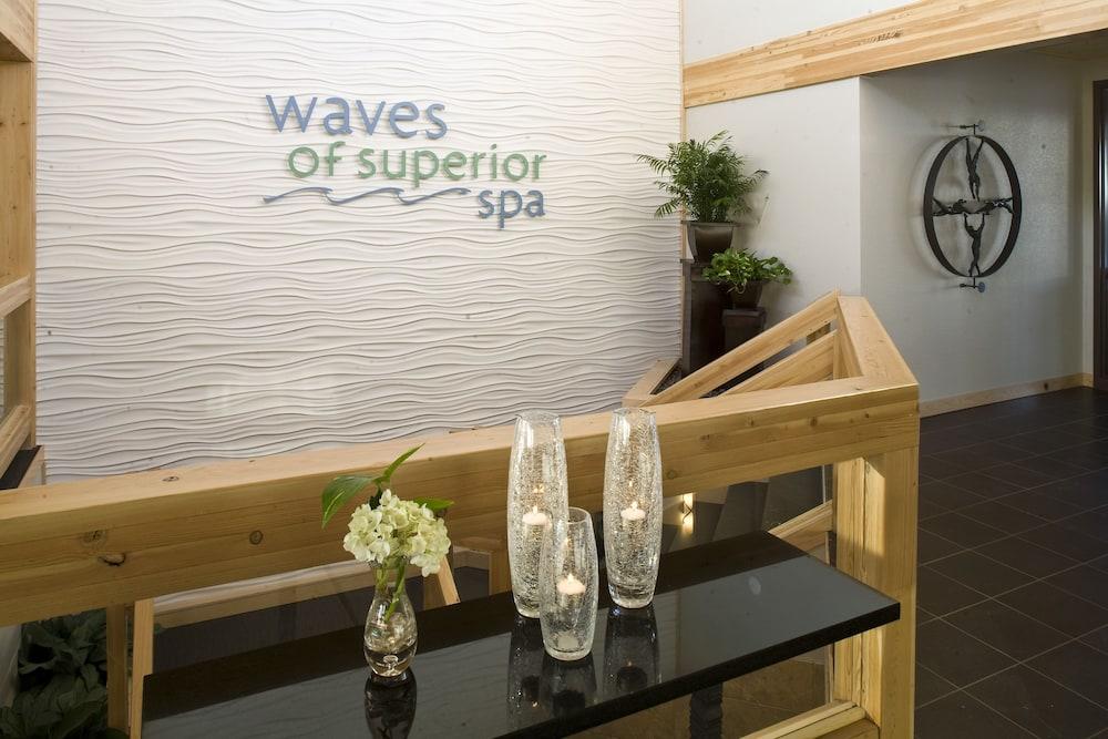 Bluefin Bay on Lake Superior photo 10