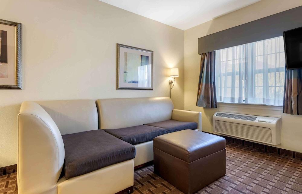 Extended Stay America Premier Suites Lakeland I4 photo 24