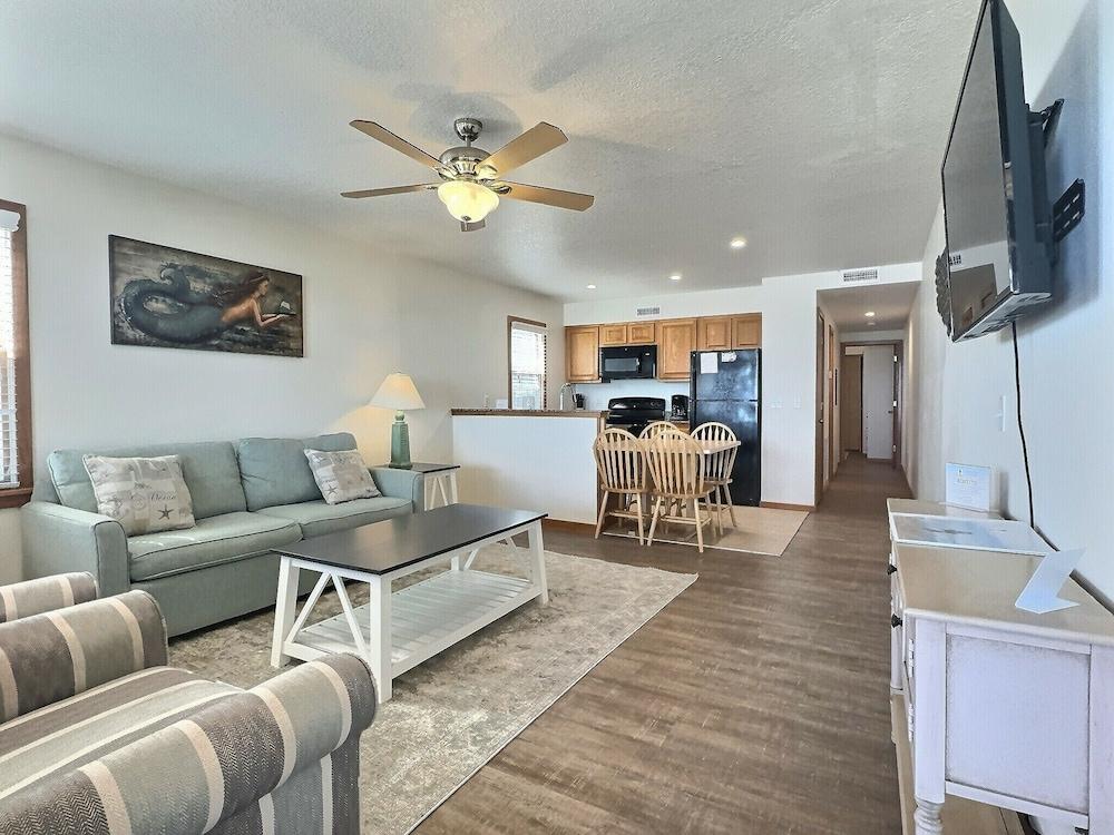 Lighthouse View Oceanfront Lodging photo 67