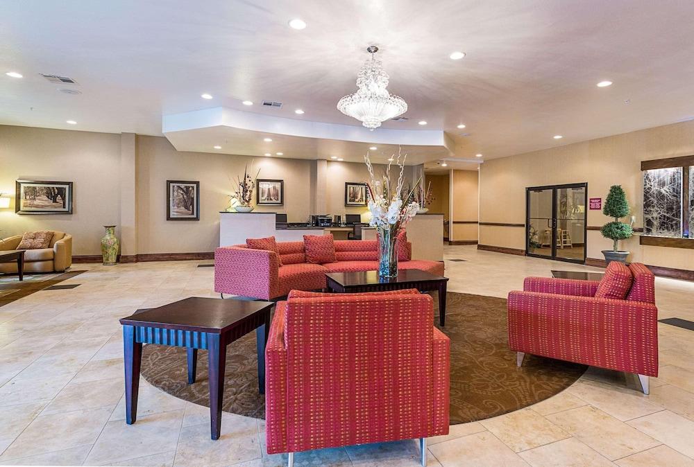 Comfort Suites Leesville near Fort Johnson photo 29