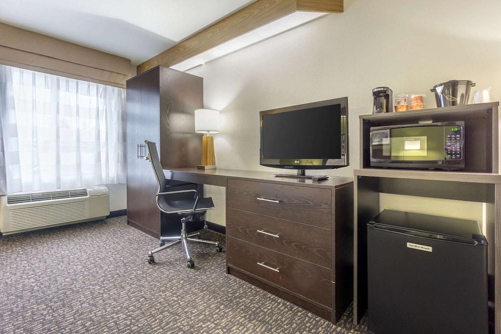 Sleep Inn - SeaTac Airport photo 48