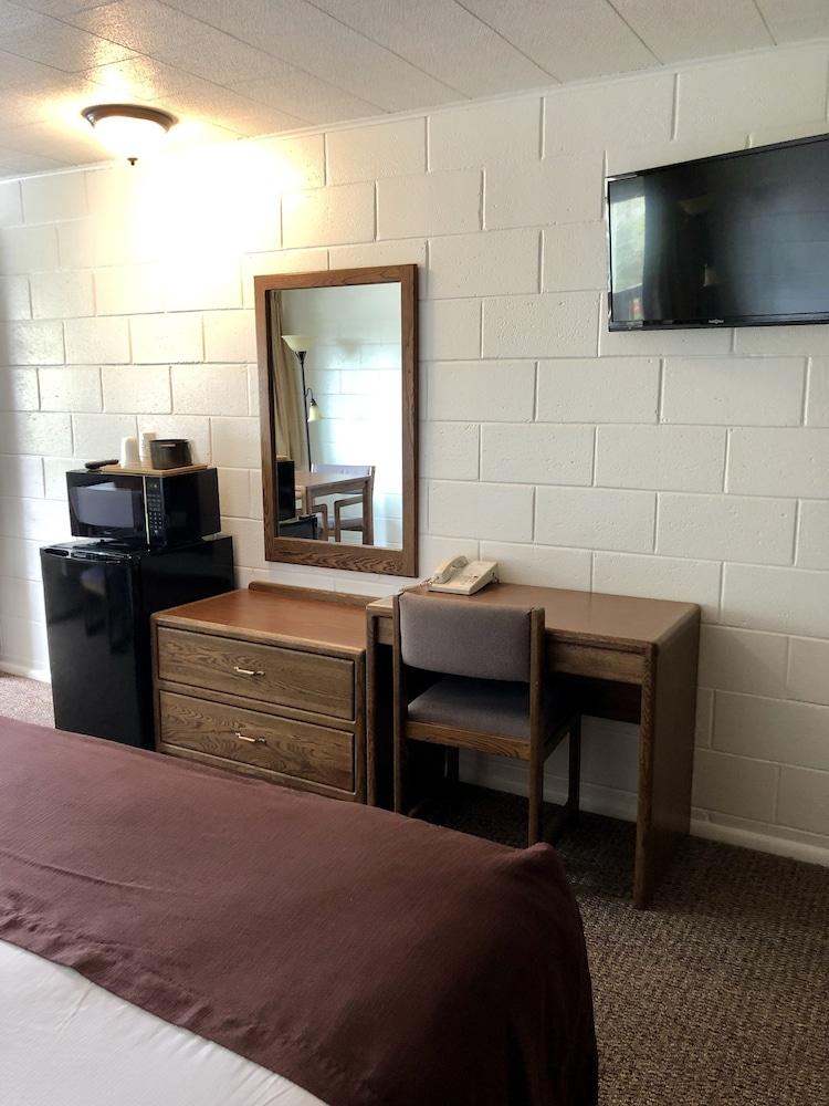 Four Winds Motel photo 6