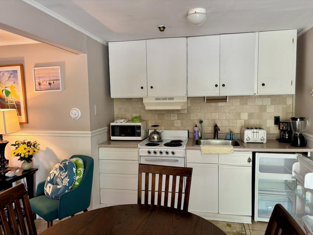 Westhampton Seabreeze Motel photo 29