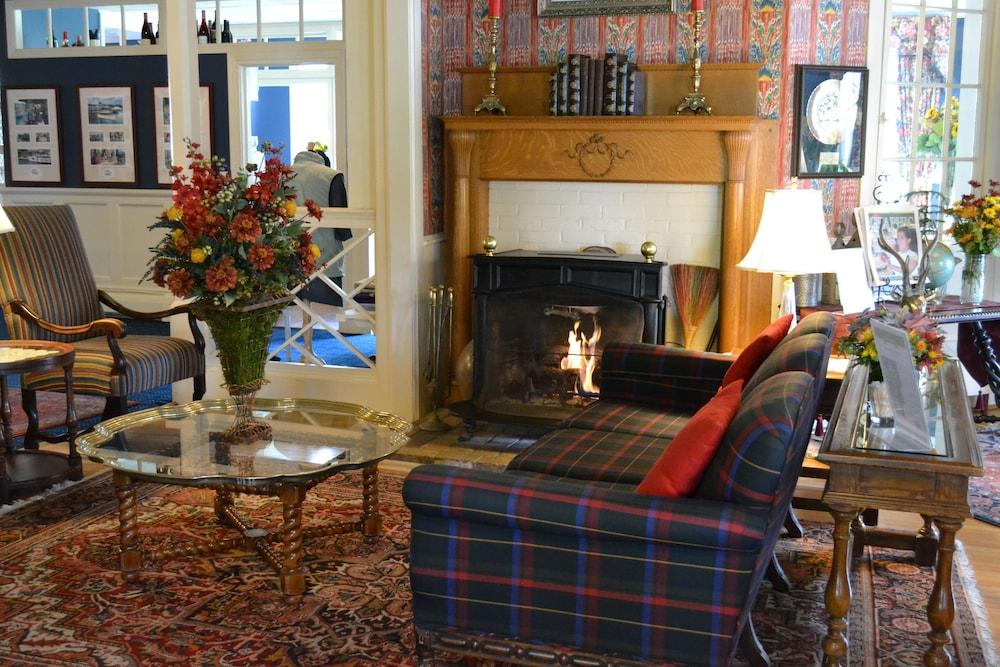 Stafford's Bay View Inn photo 45