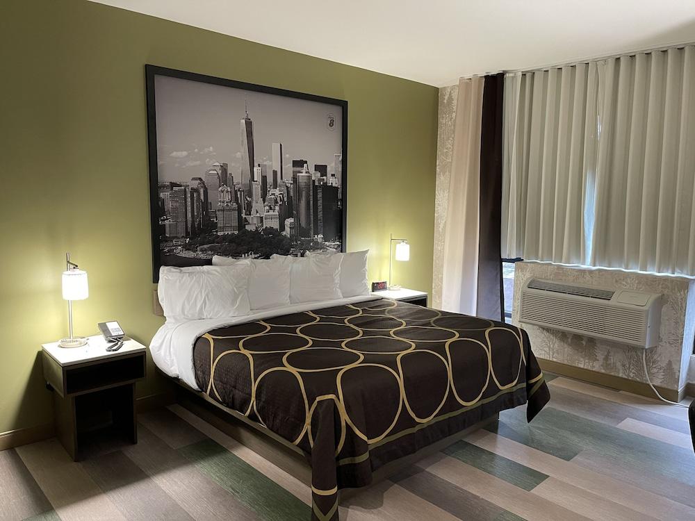Super 8 by Wyndham Bronx Near Botanical Garden photo 8